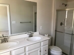 1021 Rutland Ave in Baltimore, MD - Foto de edificio - Building Photo