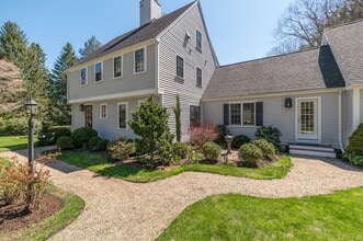 887 Bay Rd in Hamilton, MA - Building Photo - Building Photo