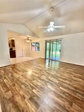 802 Bystreet Rd in Pasadena, TX - Building Photo - Building Photo