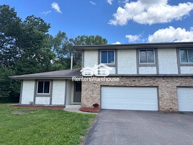 property at 2550 Teakwood Ln N