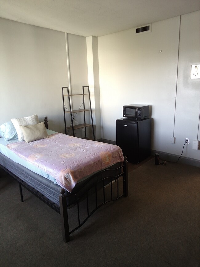 444 Highland Ave NE, Unit 916 in Atlanta, GA - Foto de edificio - Building Photo