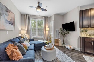 Mezzo1 in Charlotte, NC - Building Photo - Building Photo