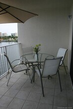 18260 N Bay Rd-Unit -614 in Sunny Isles Beach, FL - Building Photo - Building Photo