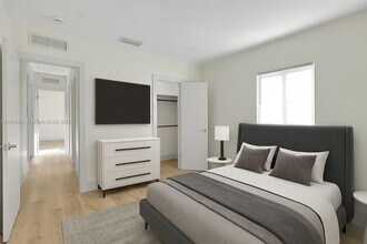 2772 SW 25th St in Miami, FL - Foto de edificio - Building Photo