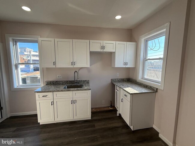 2537 E Auburn St in Philadelphia, PA - Building Photo - Building Photo