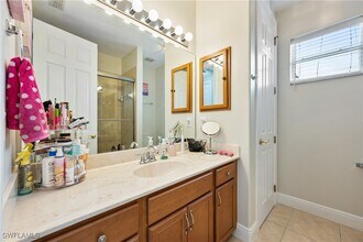 19396 La Serena Dr in Ft. Myers, FL - Foto de edificio - Building Photo