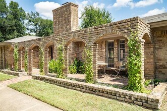 2016 Pembrooke Pl in Denton, TX - Building Photo - Building Photo