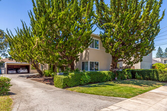 855 Fremont St in Menlo Park, CA - Foto de edificio - Building Photo