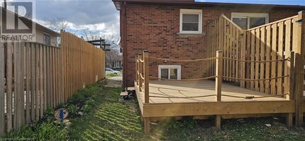 8 Roseneath Crescent in Kitchener, ON - Building Photo - Building Photo