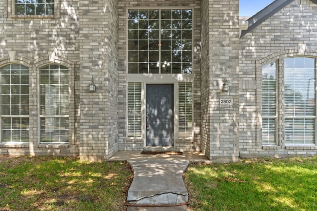 2802 Briarbrook Ln in Garland, TX - Building Photo - Building Photo