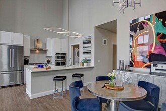 Daymark Uptown in Minneapolis, MN - Building Photo - Interior Photo