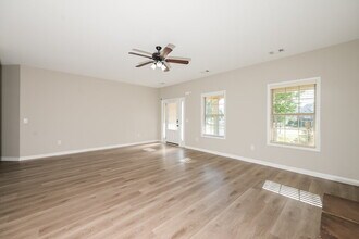 2048 Woodland Brook Dr in Dacula, GA - Building Photo - Building Photo