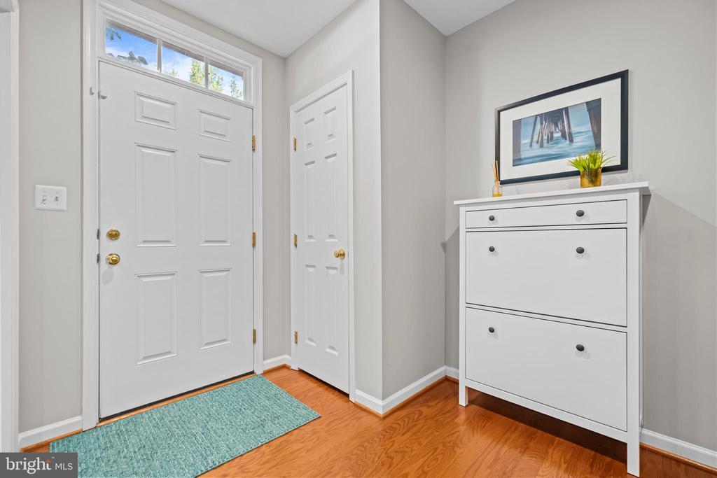 2229 Potomac Club Pkwy in Woodbridge, VA - Building Photo