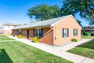 Winthrop Terrace - Findlay in Findlay, OH - Building Photo - Building Photo