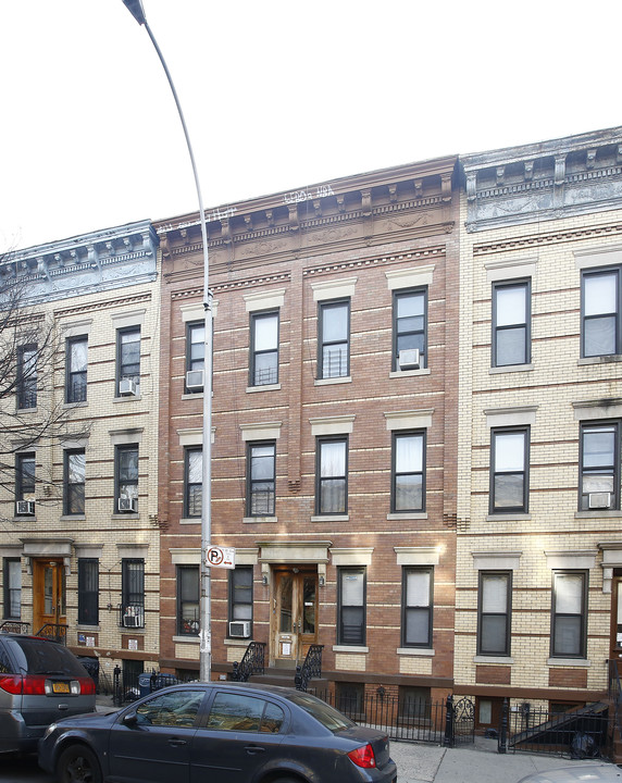 1718 Madison St in Ridgewood, NY - Building Photo