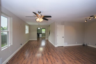 2540 Gilboa Ave in Zion, IL - Building Photo - Building Photo