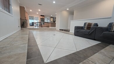 2744 E Bennett Ave in Orange, CA - Building Photo - Building Photo