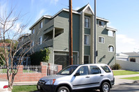 1376 Junipero Ave in Long Beach, CA - Foto de edificio - Building Photo