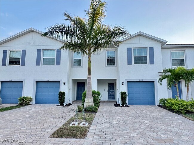 15330 Wildflower Cir in Naples, FL - Foto de edificio - Building Photo