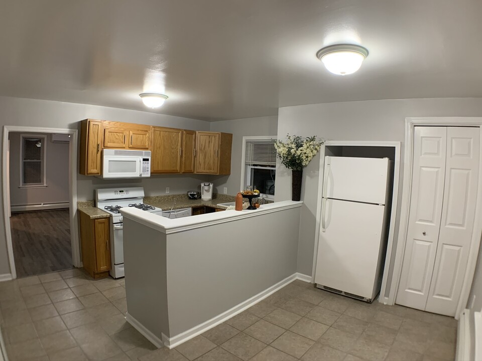 320 2nd Ave in Bridgeville, PA - Building Photo