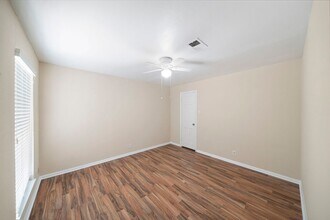 2311 20th Ave N in Texas City, TX - Building Photo - Building Photo