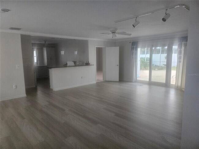 332 2nd St W in St. Petersburg, FL - Building Photo - Building Photo