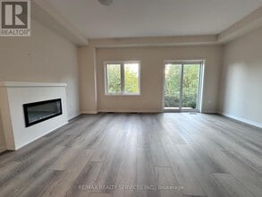 23 RADIUM Ln in Cambridge, ON - Building Photo - Building Photo