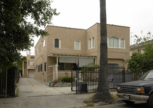 1627 N Harvard Blvd in Los Angeles, CA - Building Photo - Building Photo