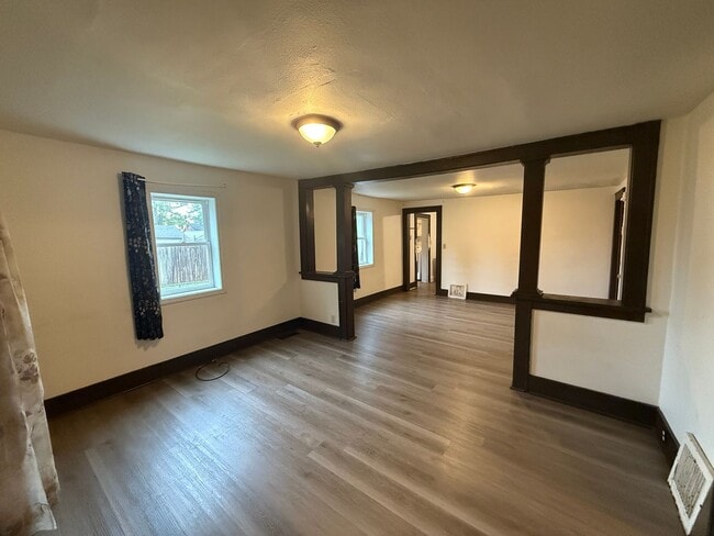 property at 922-924 Caledonia St