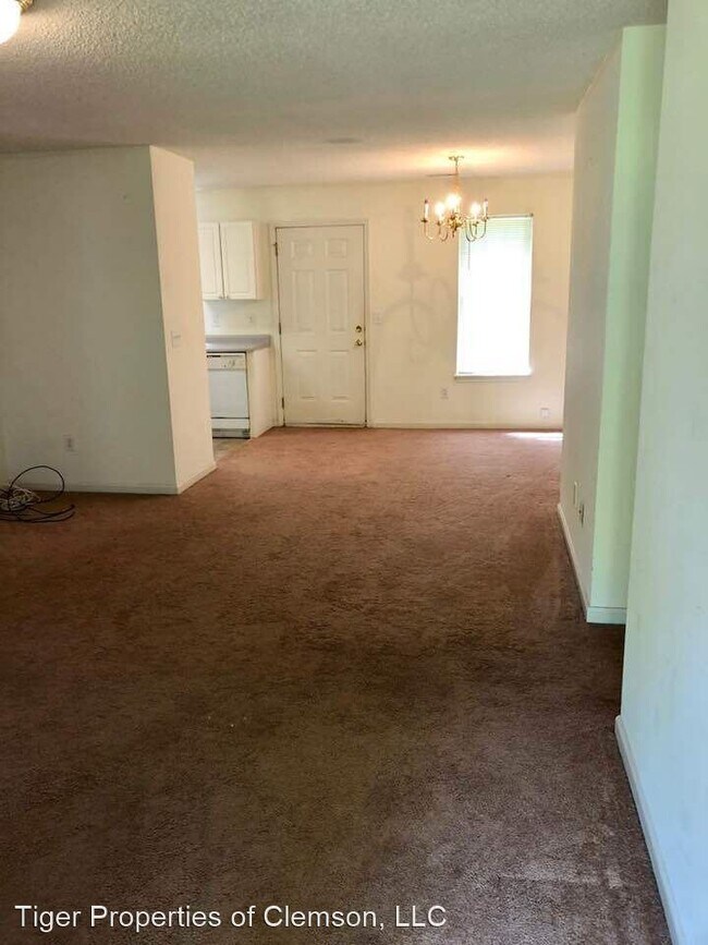 108 Pine Ridge Ln photo'