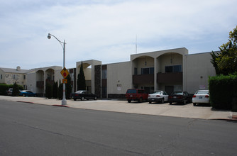 The Diamond House in San Diego, CA - Building Photo - Building Photo