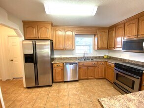 106 Homestead Way in Enterprise, AL - Building Photo - Building Photo