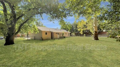 1618 Willow Dr in Hearne, TX - Building Photo - Building Photo