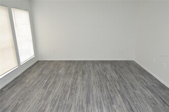 5004 Castile Pl in Tampa, FL - Building Photo - Building Photo