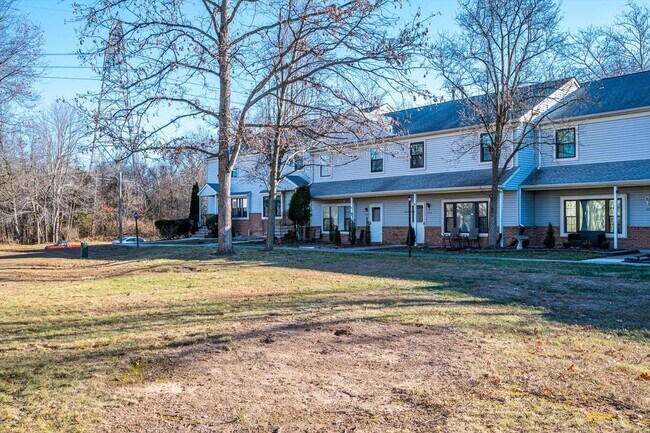 1224 Thomas Ave in North Brunswick, NJ - Foto de edificio - Building Photo