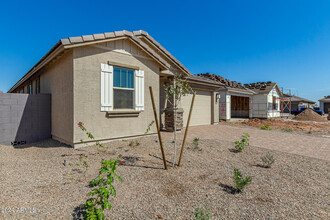 10162 Amelia Ave in Avondale, AZ - Building Photo - Building Photo