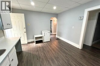 483 East Street N in Sarnia, ON - Building Photo - Building Photo