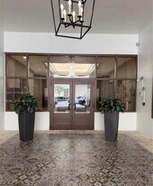 357 Almeria Ave, Unit 802 in Coral Gables, FL - Building Photo