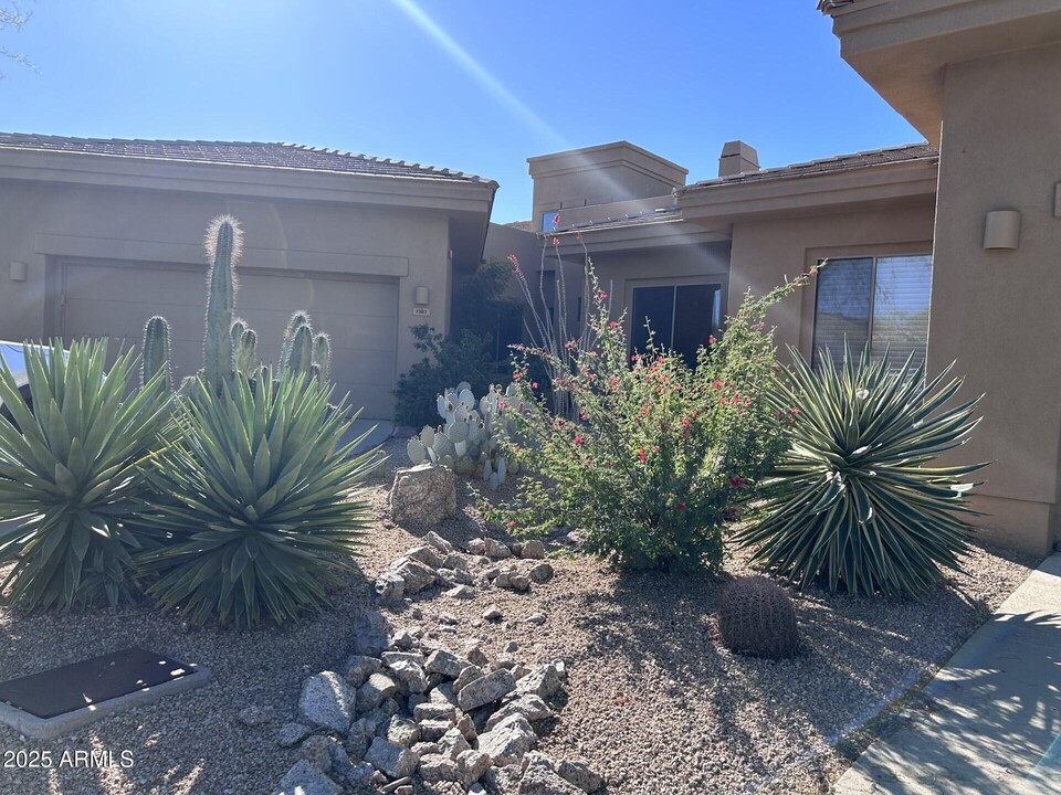 7387 E Quien Sabe Way in Scottsdale, AZ - Foto de edificio