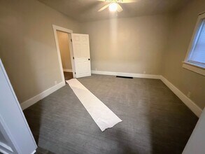 689 Kling St in Akron, OH - Building Photo - Building Photo