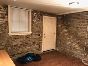19 E Division St in Chicago, IL - Building Photo - Building Photo