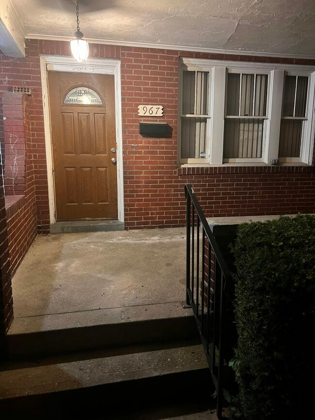 967 Davis Ave in Pittsburgh, PA - Building Photo - Building Photo