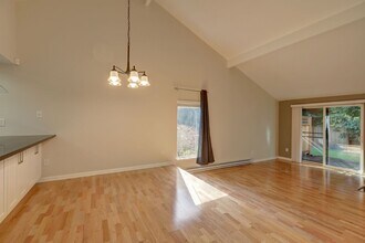 4155 145th Ave NE in Bellevue, WA - Building Photo - Building Photo