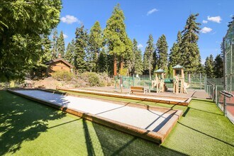 1877 N Lake Blvd, Unit 21 in Tahoe City, CA - Building Photo - Building Photo