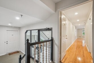 8A Heritage Dr in Chatham Township, NJ - Building Photo - Building Photo