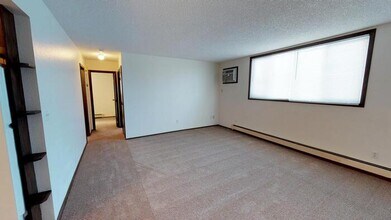 315 Eastdale Dr in Bismarck, ND - Building Photo - Building Photo