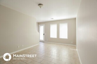 2000 N 36th St in Phoenix, AZ - Foto de edificio - Building Photo