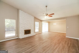 8178 Winewood Way in Riverdale, GA - Building Photo - Building Photo