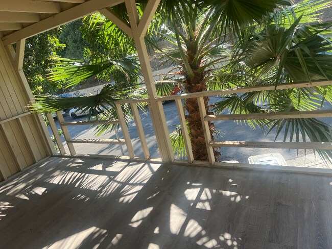 818 N Record Dr in Los Angeles, CA - Building Photo - Building Photo