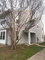 4025 Bluebird Dr in Waldorf, MD - Building Photo